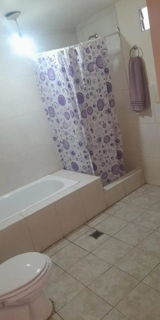 Casa en venta con 3 departamentos dentro, en Distrito Las Cañas, Guaymallén 2