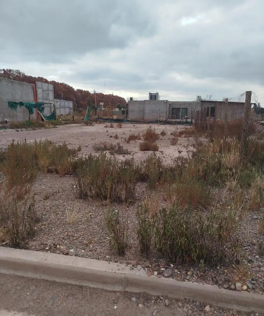 Terreno en venta barrio "Tierras de Olavarría", Perdriel, Luján de Cuyo. Calle Olavarría y Terrada. 5