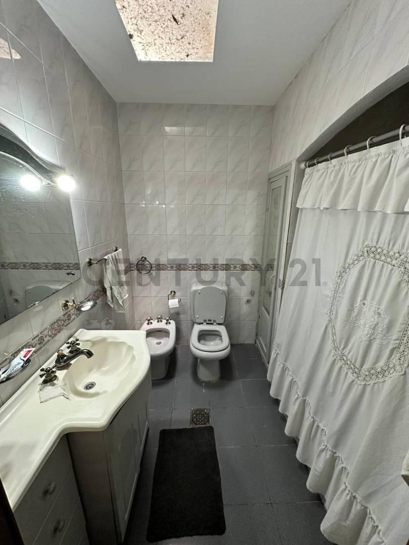 Venta Lote Moreno 975 Quilmes 8.66x30 Zonificación R1 73 4
