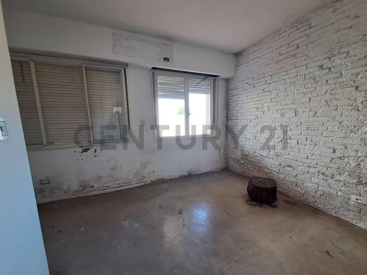 Venta Departamento Piso 4 Ambientes Paternal Patio Balcón 3