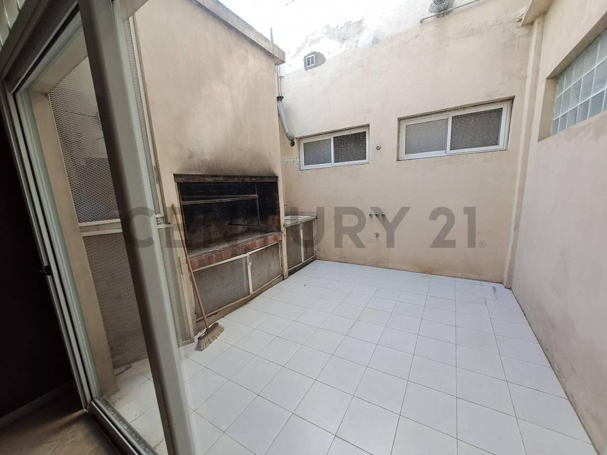 Venta Departamento Piso 4 Ambientes Paternal Patio Balcón 1
