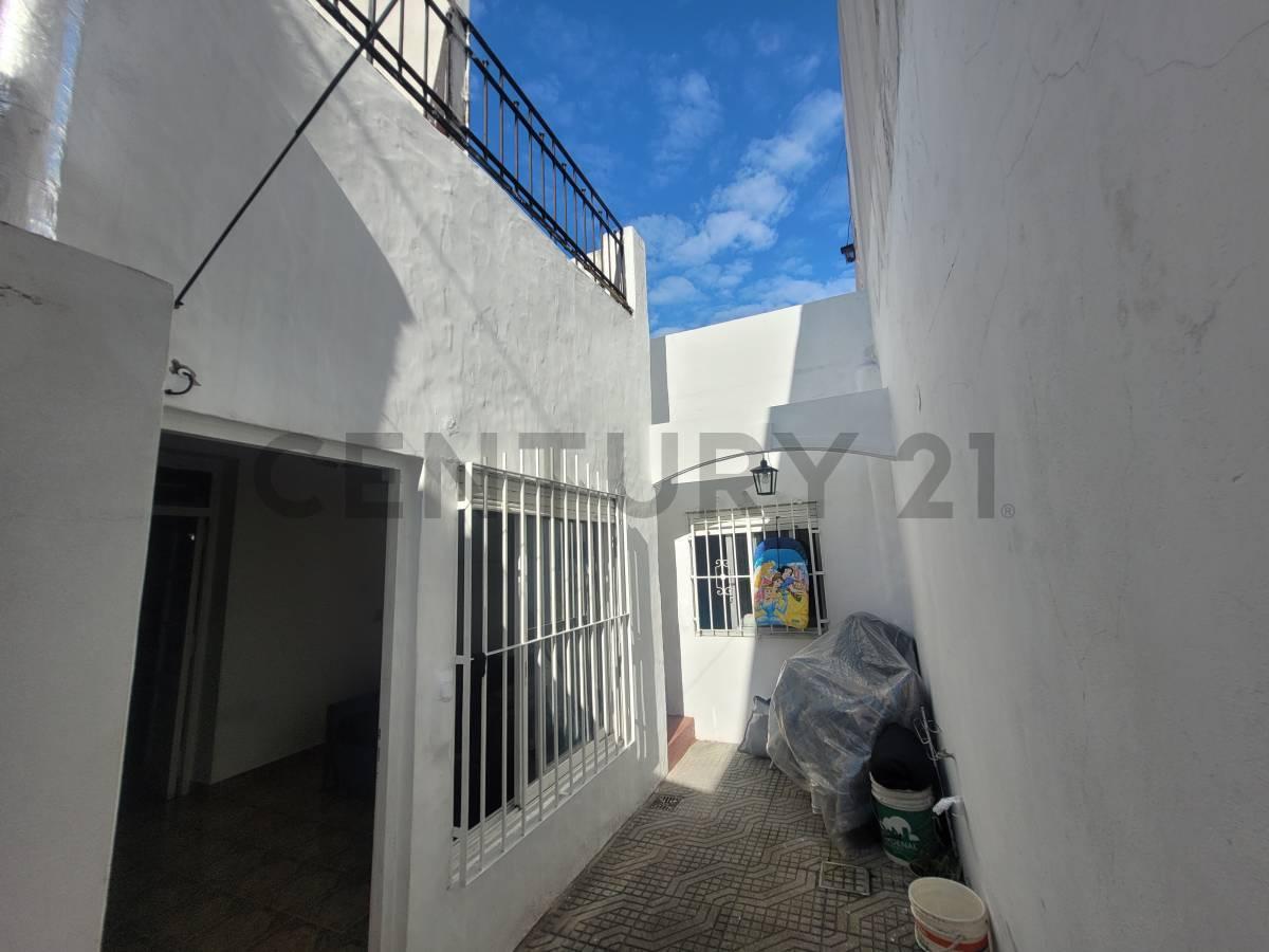Venta Casa Multifamiliar 4 Dorm. Villa del Parque Patio Terraza 5