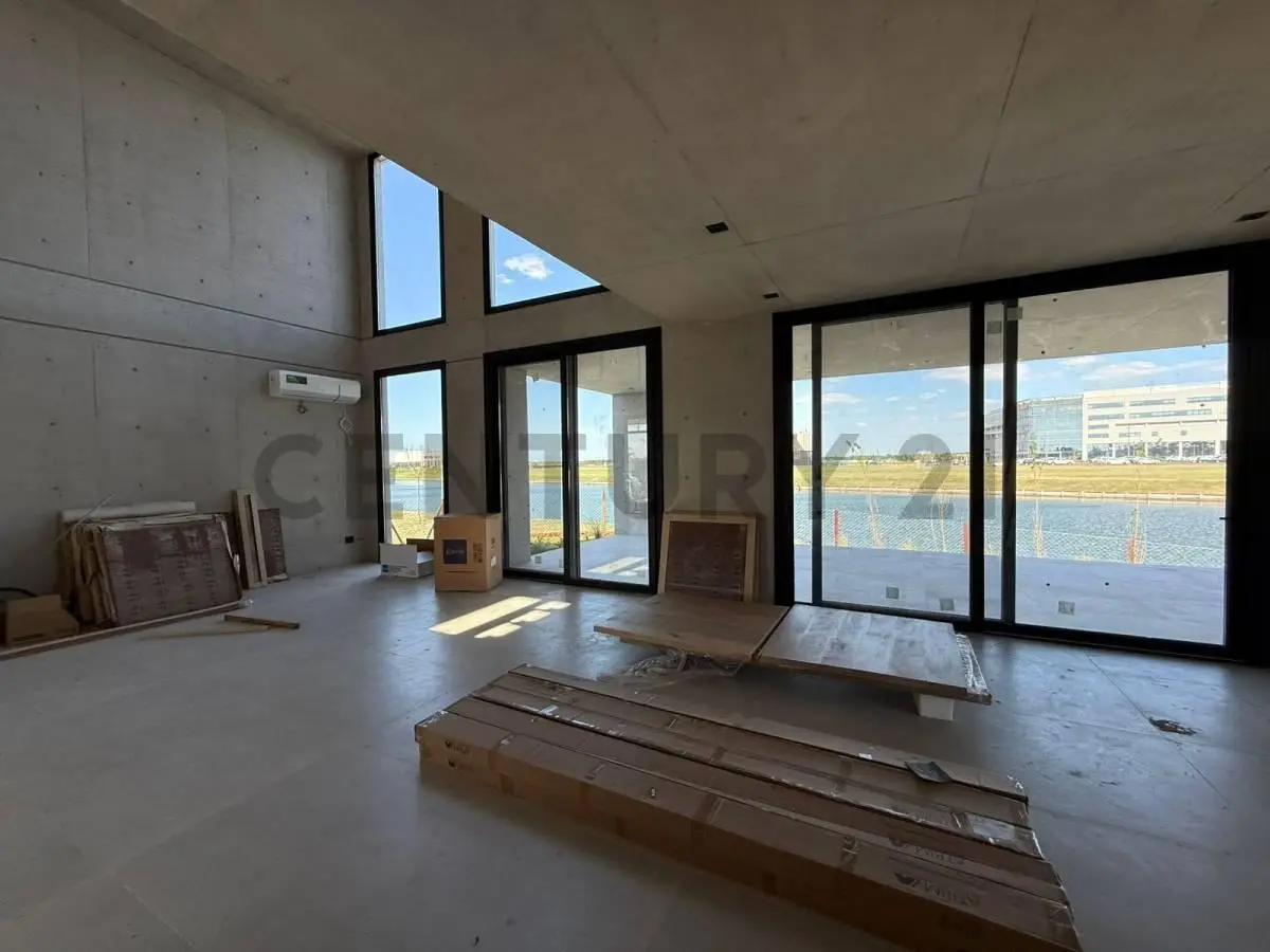 Venta Casa a Estrenar Nordelta Barrio Los Puentes 5 Ambientes + Dependencia + Playroom 4