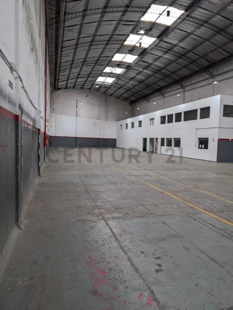 Venta Galpón 1200 m2 Cubiertos Chacarita 3
