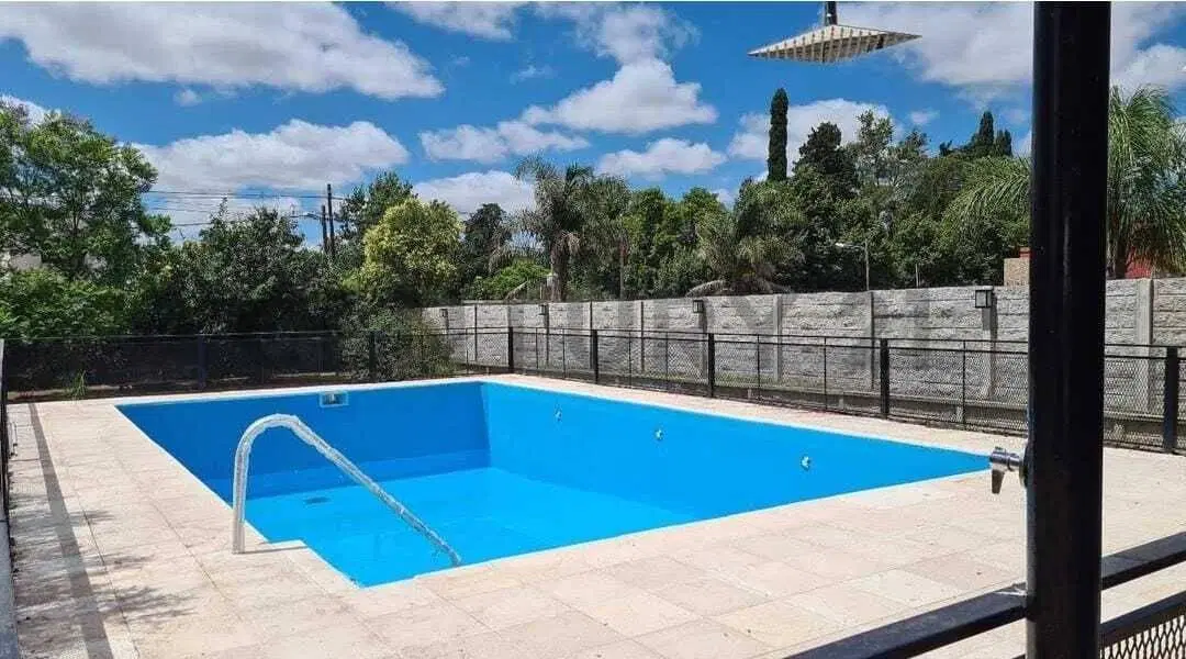 Venta Casa Quinta 3 Dormitorio El Pato Berazategui Pileta acepta permuta 4