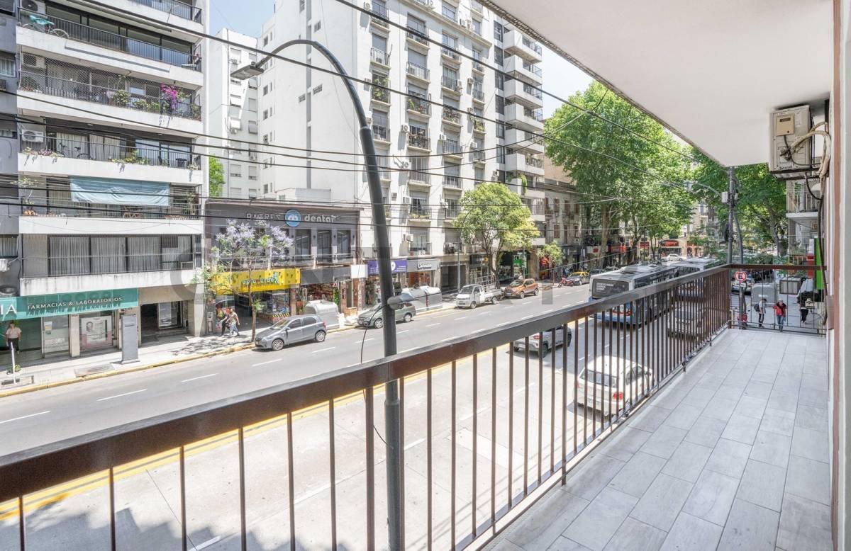 Foto de Venta Departamento 4 Ambientes Recoleta + Dependencia hecho a nuevo 98, imagen 1
