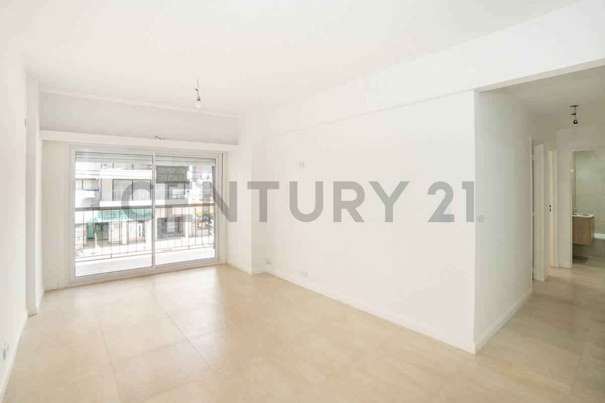 Foto de Venta Departamento 4 Ambientes Recoleta + Dependencia hecho a nuevo 98, imagen 2