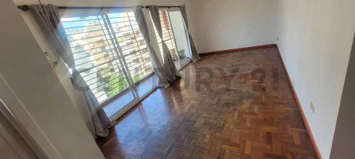 Venta SEMIPISO 2 Ambientes 7mo en Belgrano Muy luminoso,Doble Balcón, A metros del Subte D 2 ambient 4