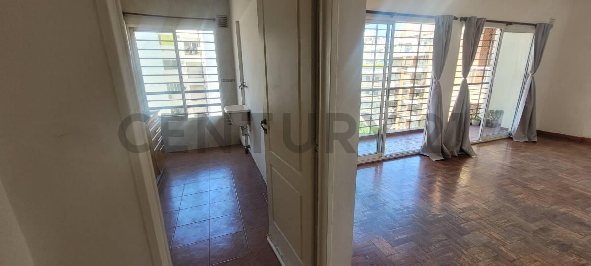 Venta Departamento SEMIPISO Piso 7 Doble Balcón A metros del Subte D 2 ambientes NUÑEZ Muy luminoso
