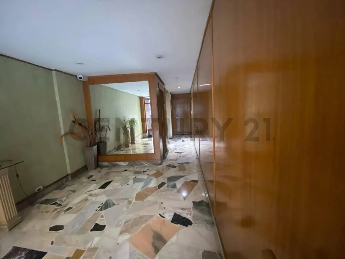 VENTA 4 AMBIENTES con DEPENDENCIA y COCHERA en CABALLITO 4