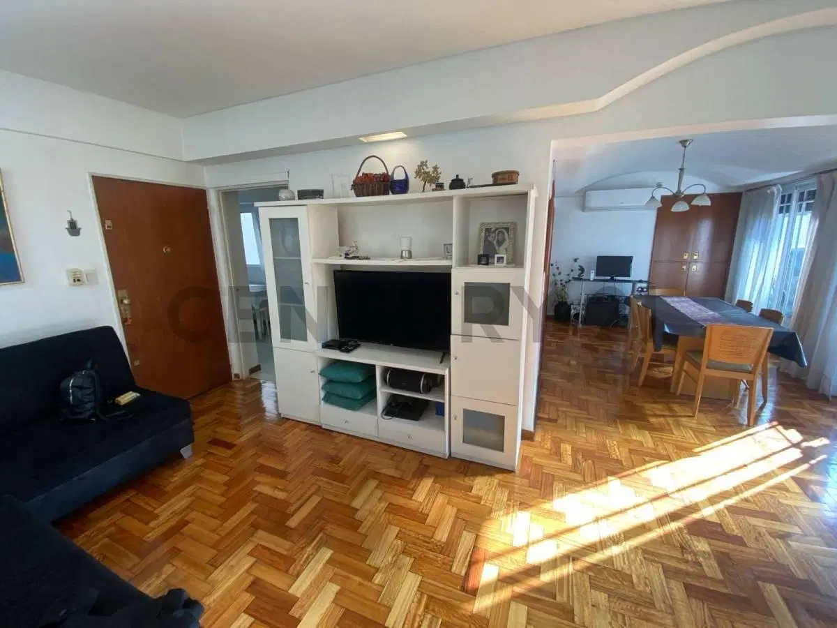 VENTA 4 AMBIENTES con DEPENDENCIA y COCHERA en CABALLITO 2