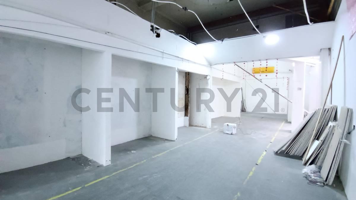 Foto de Alquiler local comercial Av. Rivadavia y Nazca, imagen 1