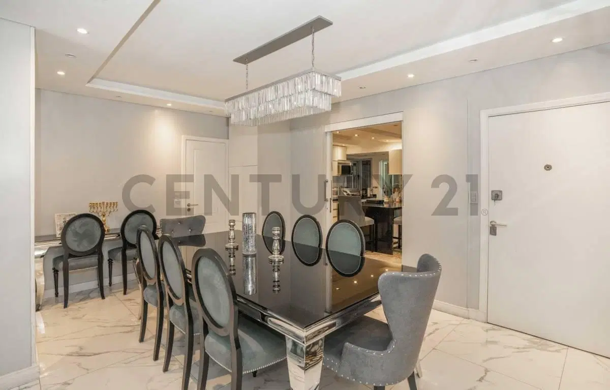 Venta Departamento Barrio Norte 4 Ambientes + Dependencia 115 m2 + Cochera 5