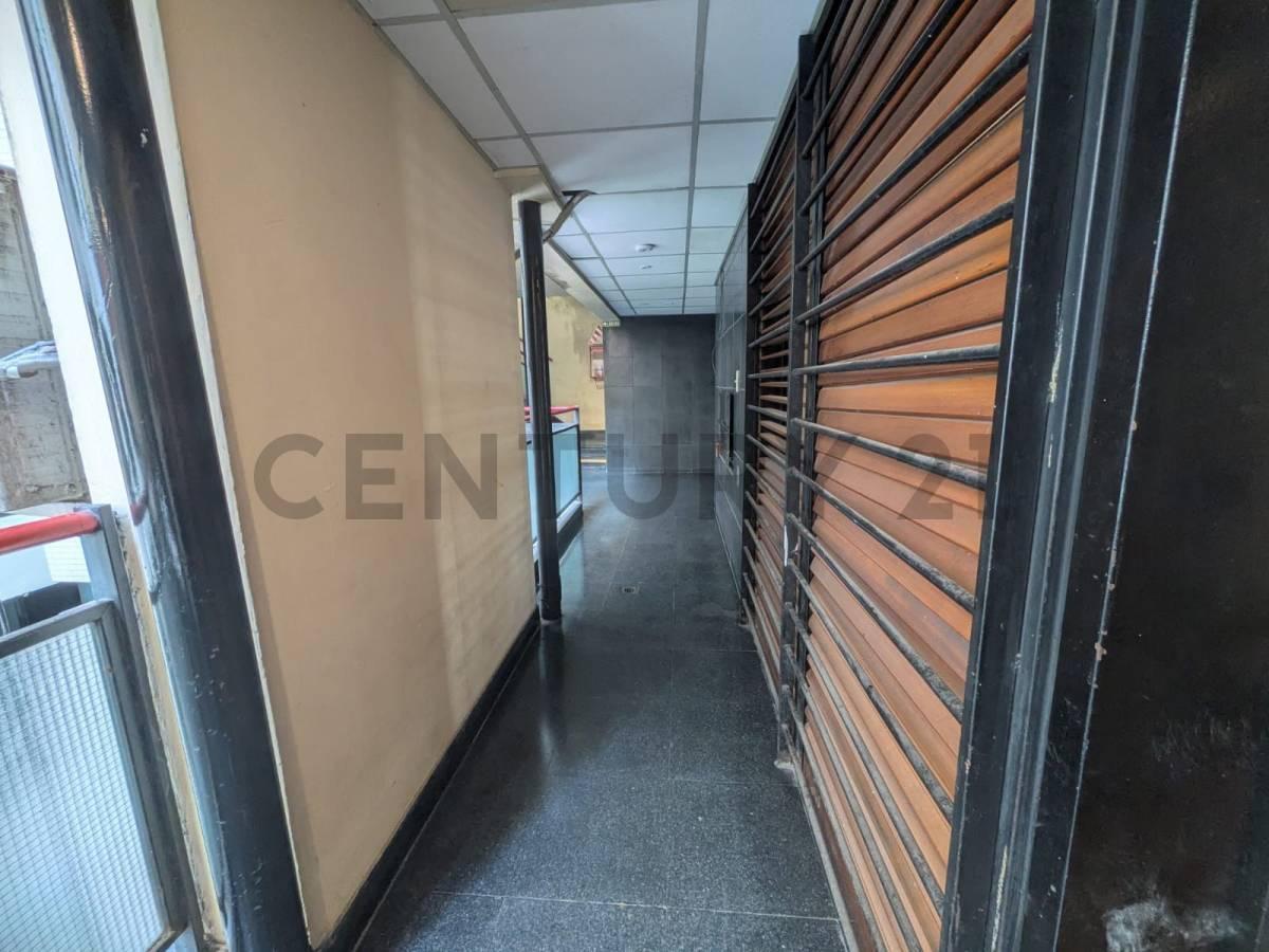 Foto de VENTA OFICINA CENTRO AL FRENTE + BALCÓN CON FINANCIACIÓN DIRECTA, imagen 4