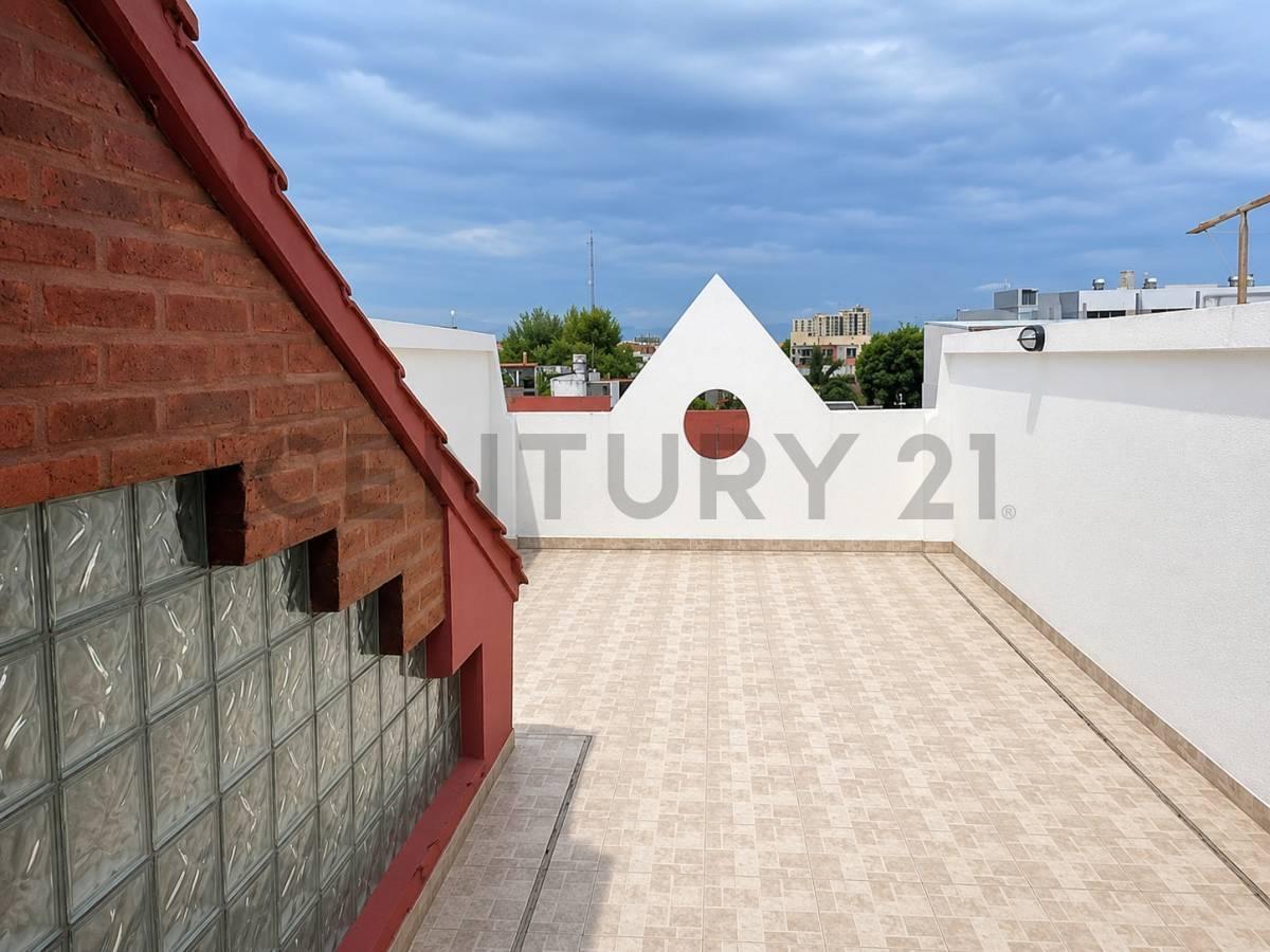 Foto de ALQUILER PH TRIPLEX VILLA RAFFO 4 Ambientes 270 M2, imagen 4
