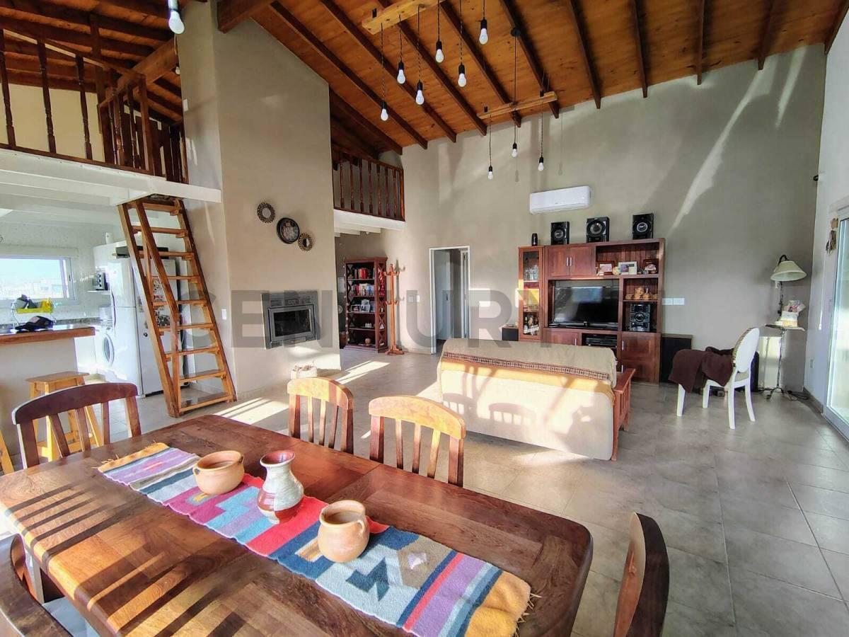 Foto de Venta Casa 3 Dormitorios Barrio Cañuelas Park Club de Campo, imagen 2