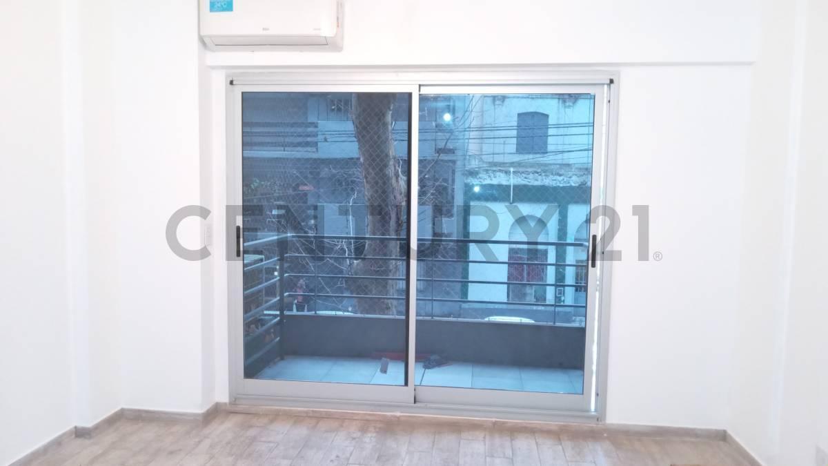 Foto de Alquiler Departamento Monoambiente Frente Balcón Almagro Parrilla, imagen 1