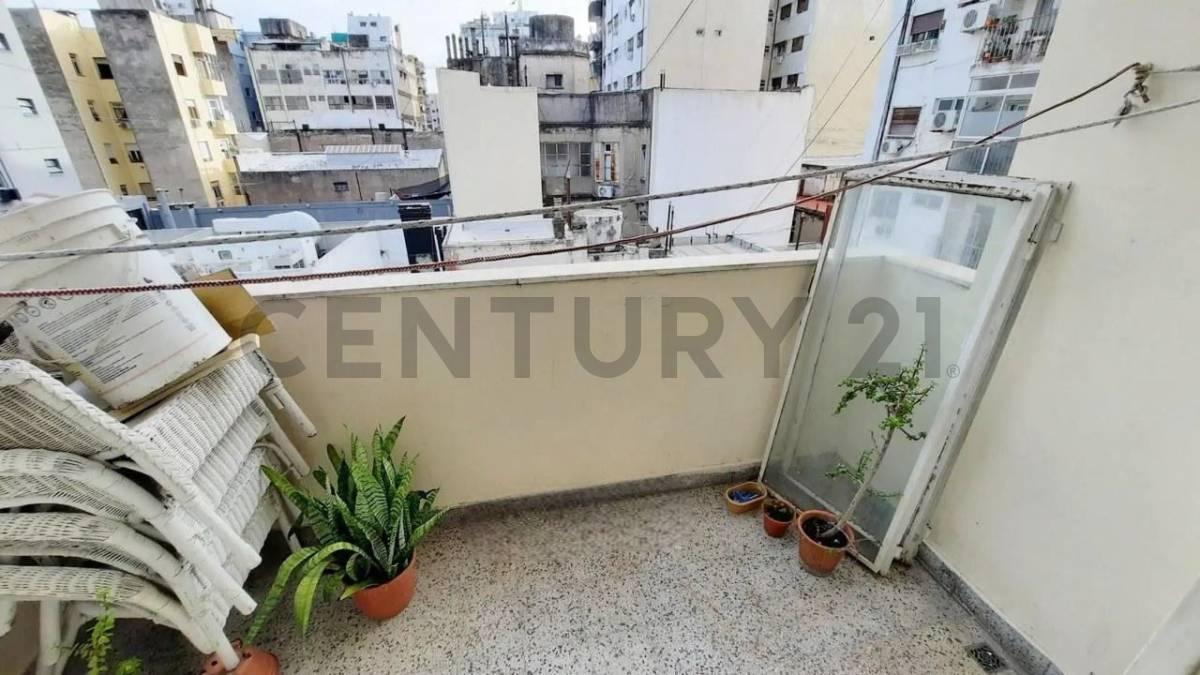 Foto de Venta Departamento 3 Ambientes Dependencias Once, imagen 2