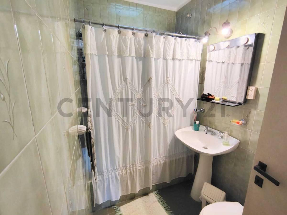 Foto de Venta Casa 4 ambientes San Justo Lote Propio Jardín Patio, imagen 4