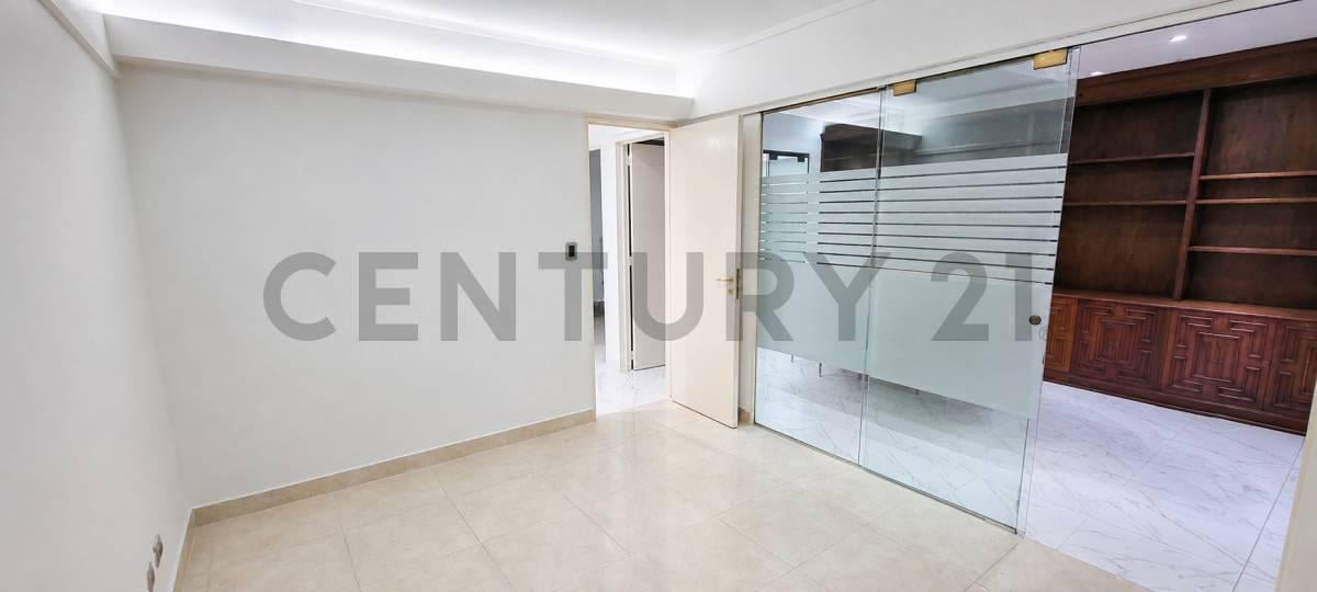 Foto de Alquiler Oficinas 2 o 3 Ambientes Balcón Av. Corrientes San Nicolás, imagen 1