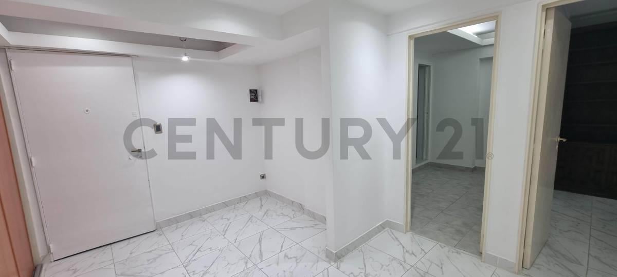Foto de Alquiler Oficinas 2 o 3 Ambientes Balcón Av. Corrientes San Nicolás, imagen 2