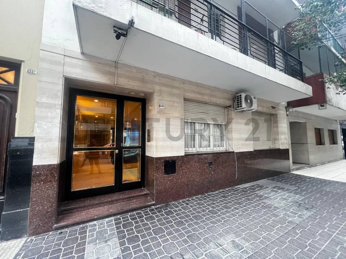 Foto de Venta Departamento Semipiso 3 Ambientes y Medio Recoleta Reciclado, imagen 1