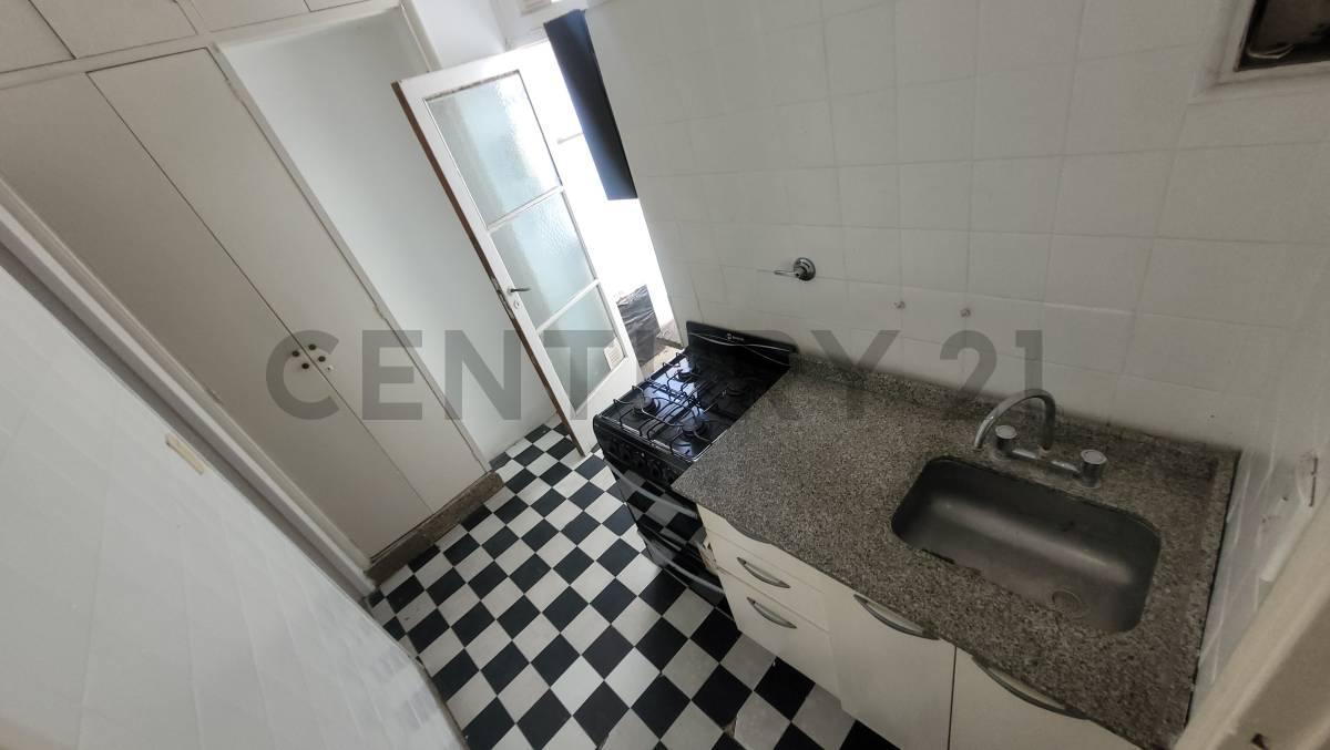 Foto de Venta Departamento 3 Ambientes Parque Chacabuco + Patio Balcon y, imagen 5