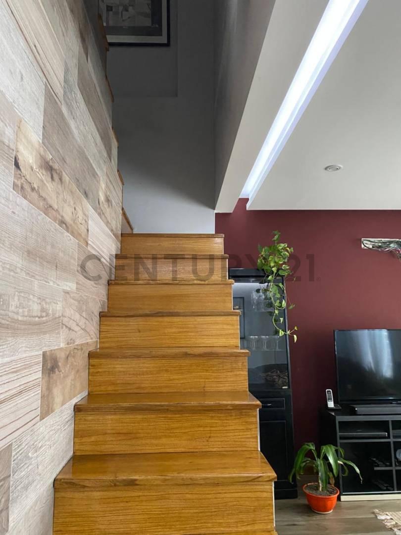 Foto de Venta Casa 5 Ambientes Lomas de Zamora + Pileta Jardín Garage, imagen 5
