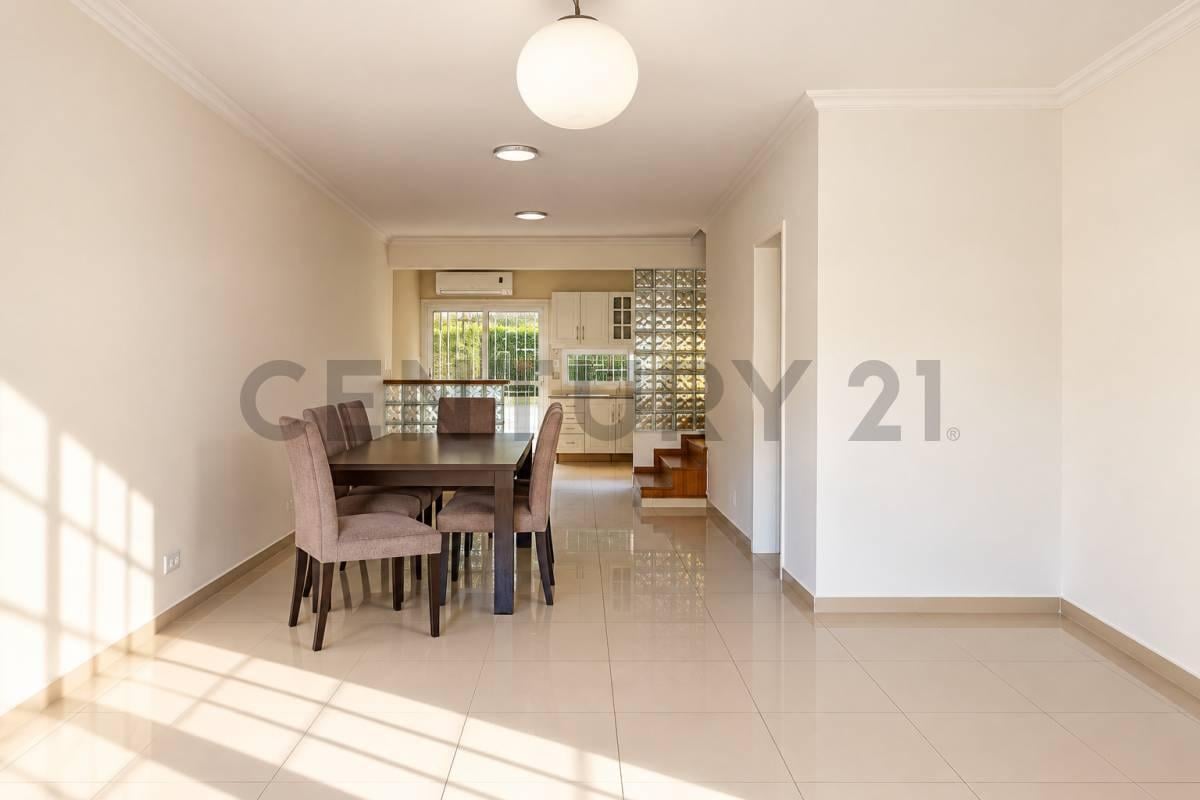 Foto de Venta Duplex 4 Ambientes Caseros Centro Cochera Patio Parrilla Apto, imagen 4
