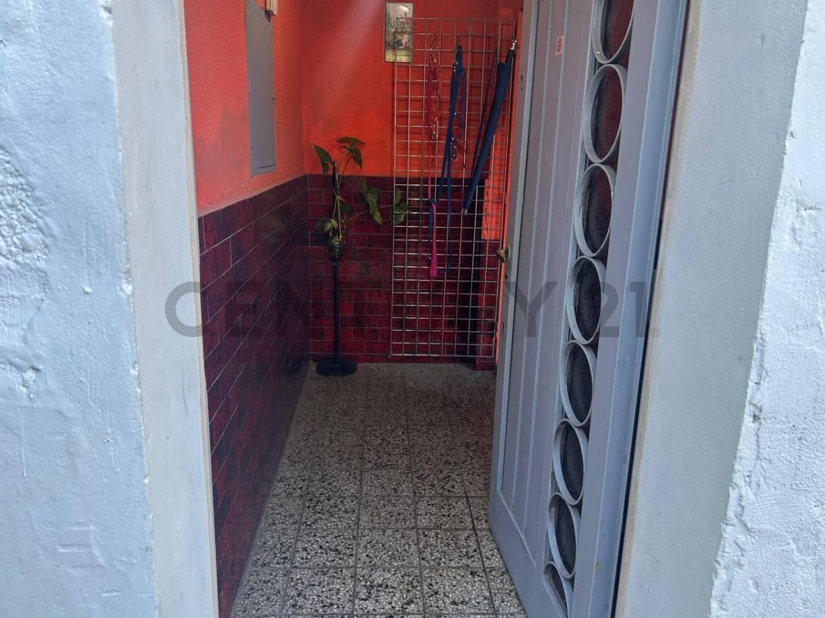 Foto de VENTA DEPOSITO CON VIVIENDA PARQUE PATRICIOS 8.66 x 23, imagen 5
