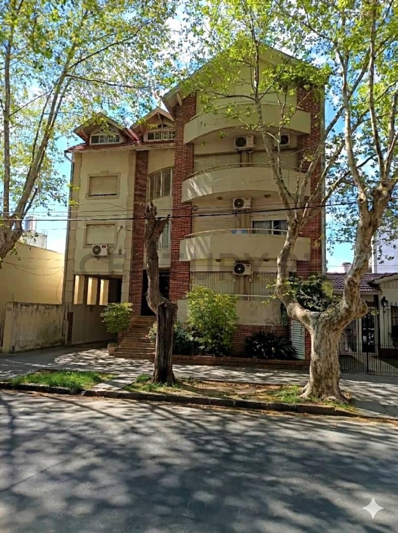 Foto de Venta Departamento 3 Ambientes Lomas de Zamora Frente Cochera Patio, imagen 1