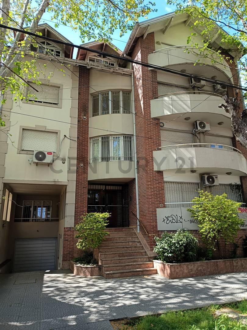 Foto de Venta Departamento 3 Ambientes Lomas de Zamora Frente Cochera Patio, imagen 3