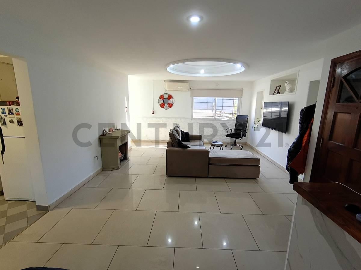 Foto de Venta Casa 2 Dormitorios Lanús Frente Balcón Terraza, imagen 2