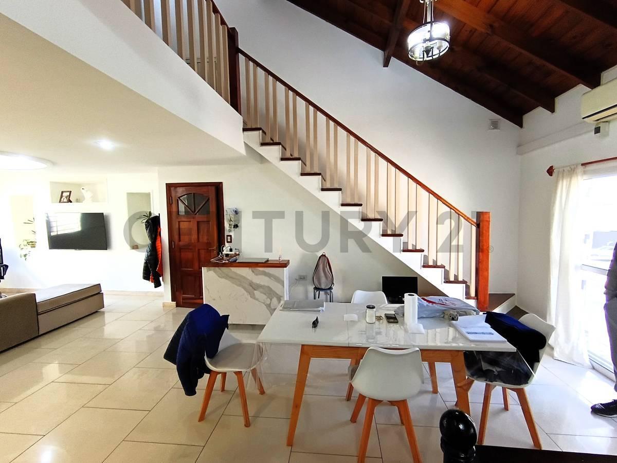 Foto de Venta Casa 2 Dormitorios Lanús Frente Balcón Terraza, imagen 3