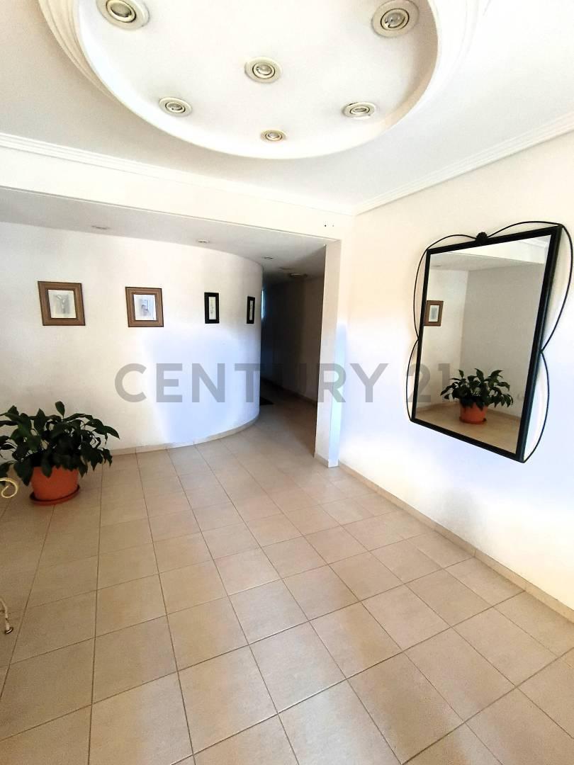 Foto de Venta Departamento 3 Ambientes Lomas de Zamora Frente Cochera Patio, imagen 5