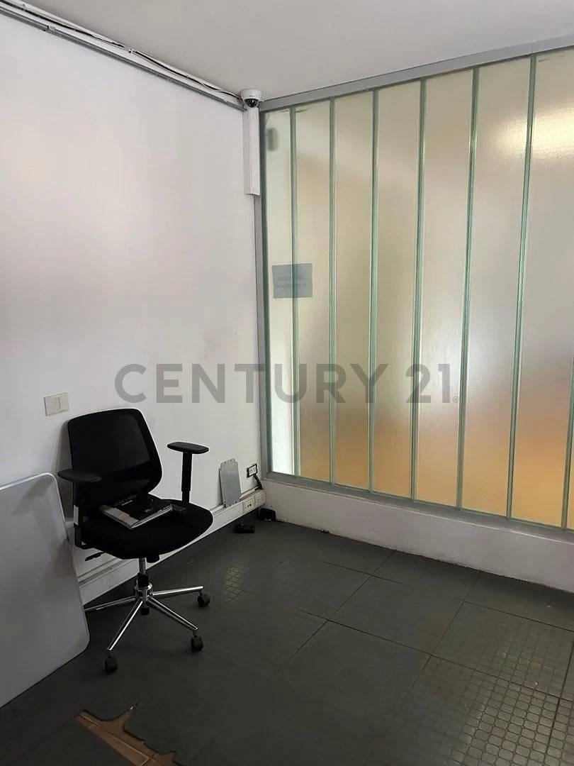 Foto de Venta Galpón Comercial Villa Ortuzar 750 m2 Mixtura 3, imagen 1