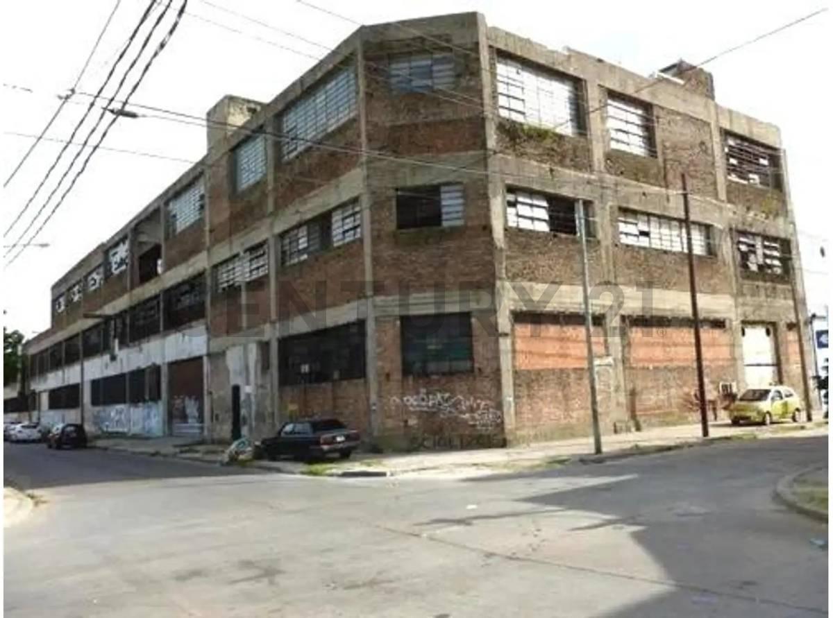 Foto de Alquiler Galpon Industrial Lomas del Mirador 4450 m2 Entrada Camiones, imagen 1