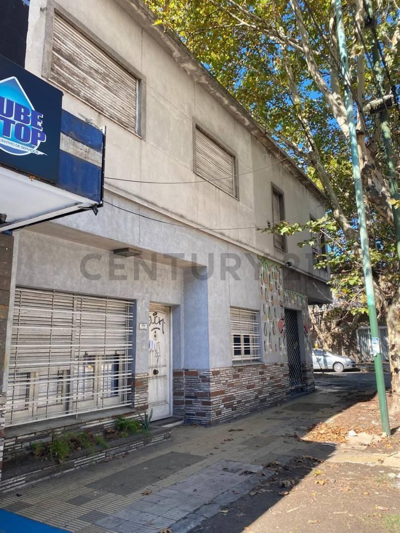 Foto de Venta dos viviendas + local en esquina 280 m2 Lomas De Zamora Zona, imagen 3