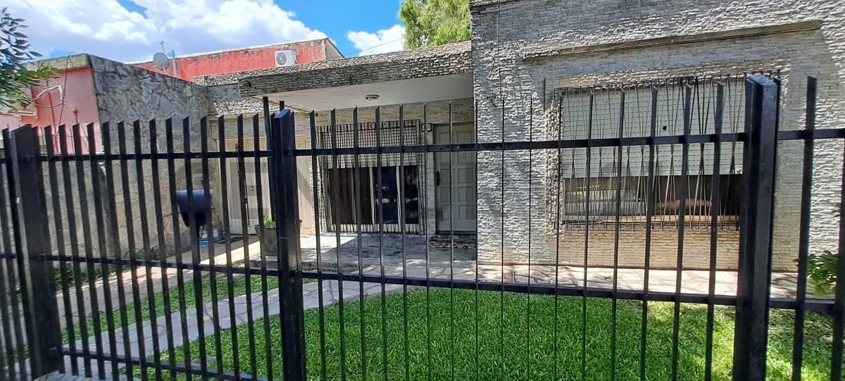 Foto de Venta Casa 3 Ambientes 2 Dormitorios Loma Hermosa Patio Jardín Terraza, imagen 5