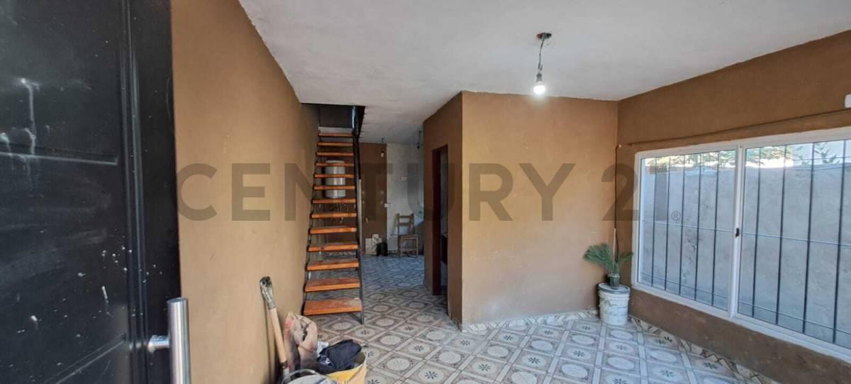 Foto de VENTA EN BLOCK 2 CASA DUPLEX Y DOS LOCALES EZEIZA, imagen 2