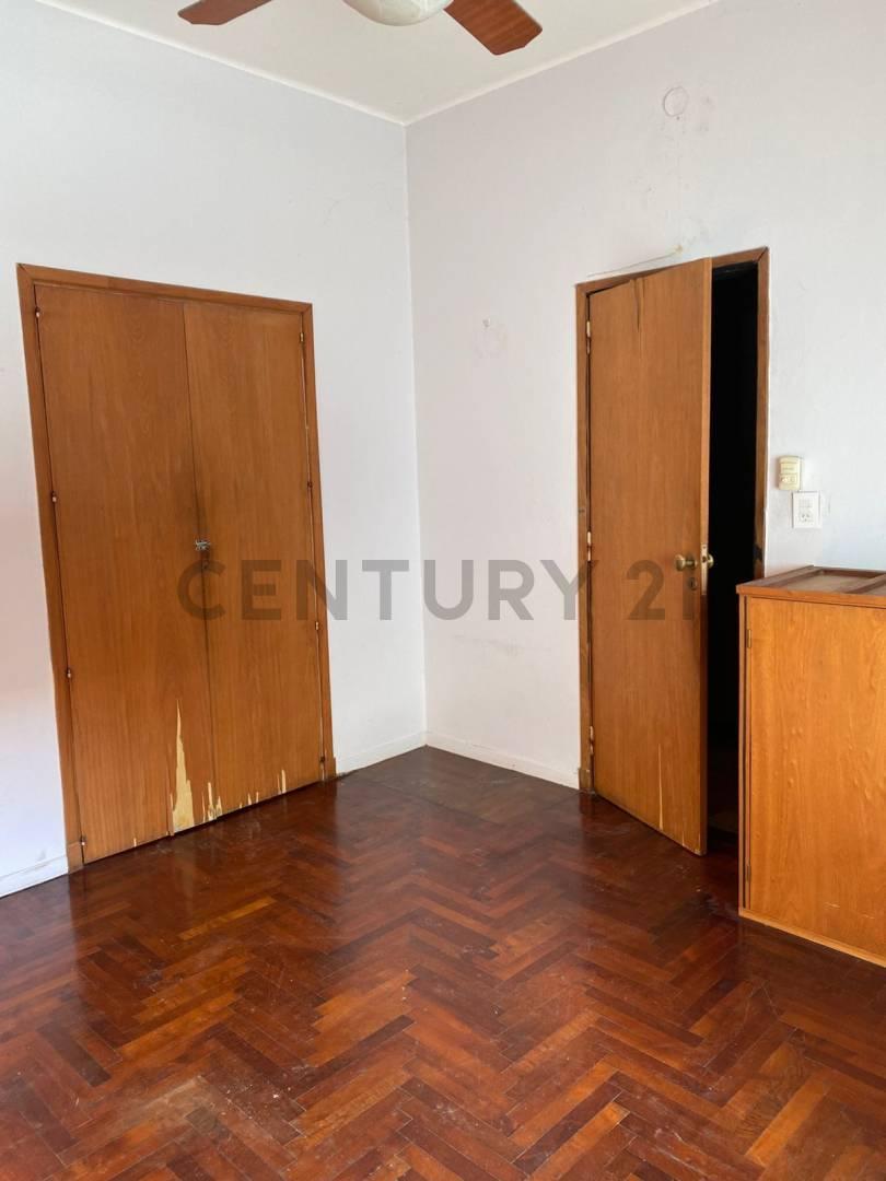 Foto de Venta Casa 2 Dormitorios Burzaco Parque Cochera, imagen 2