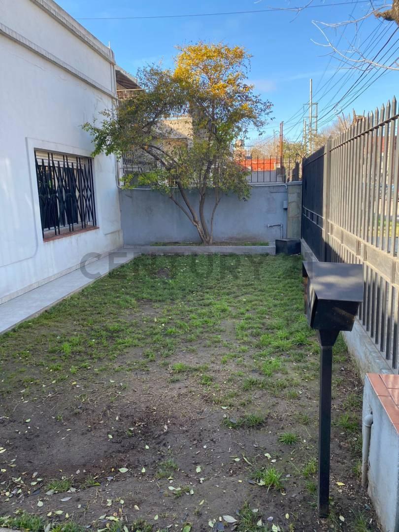 Foto de Venta Casa 2 Dormitorios Burzaco Parque Cochera, imagen 3