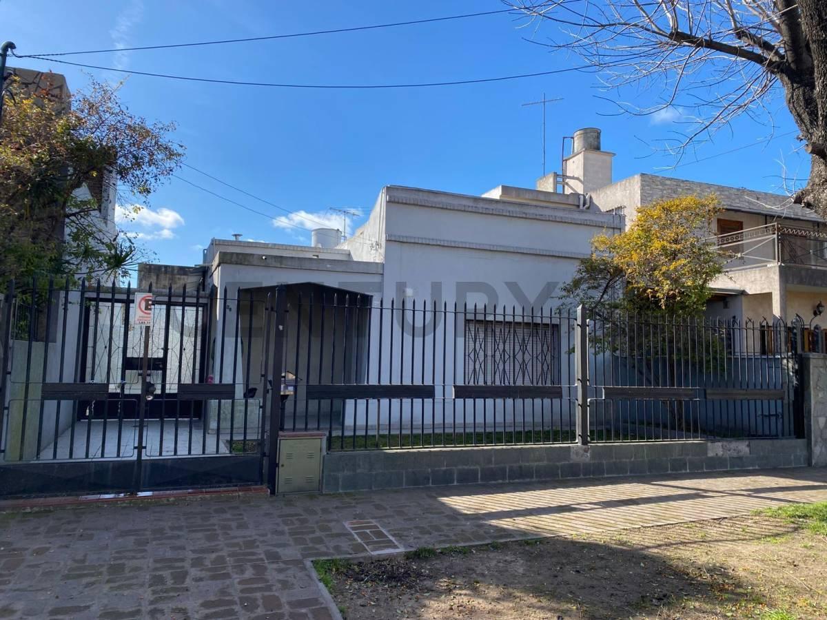 Foto de Venta Casa 2 Dormitorios Burzaco Parque Cochera, imagen 1