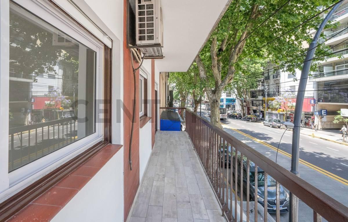Foto de Venta Departamento 4 Ambientes Recoleta + Dependencia hecho a nuevo 98, imagen 2