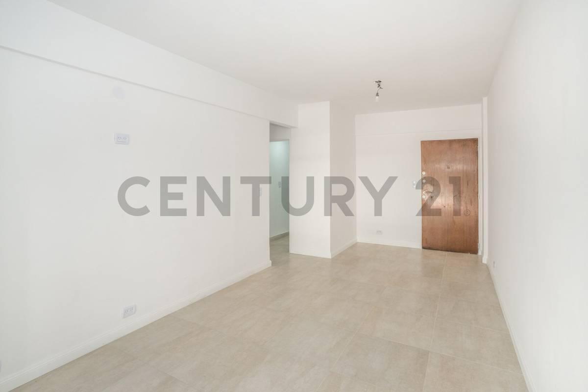 Foto de Venta Departamento 4 Ambientes Recoleta + Dependencia hecho a nuevo 98, imagen 5