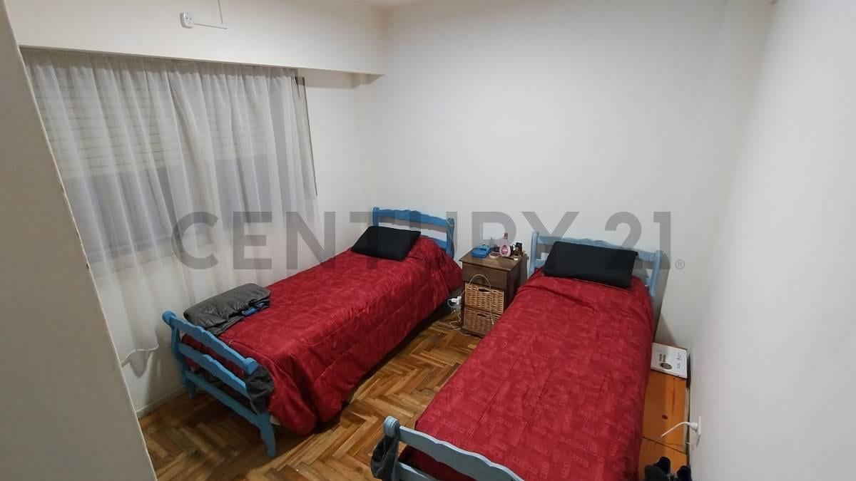 Foto de Venta departamento 2 ambientes Caballito Zona Ferro Con Renta, imagen 2