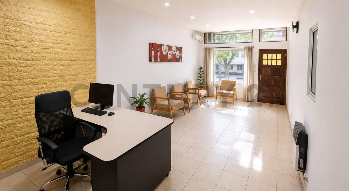 Foto de Venta PH 3 Ambientes Luis Guillón Planta Baja al Frente + Cochera +, imagen 2