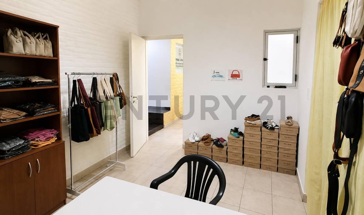 Foto de Venta PH 3 Ambientes Luis Guillón Planta Baja al Frente + Cochera +, imagen 4