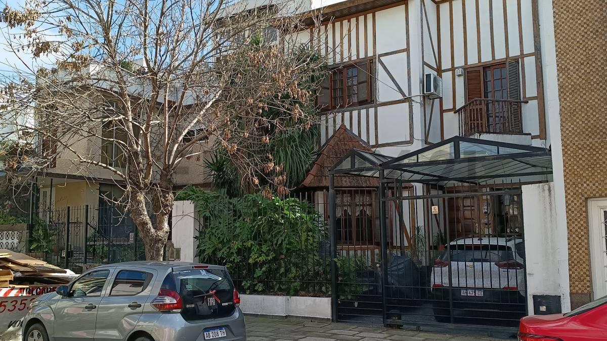 Foto de Venta Casa 3 Dormitorios Pileta Lote Propio Monte Castro, imagen 5