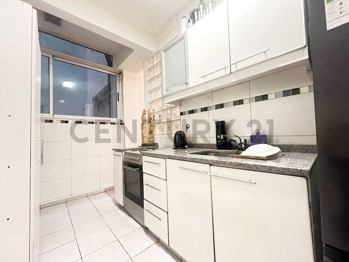 Foto de Venta Departamento Semipiso 3 Ambientes y Medio Palermo Chico Reciclado, imagen 5
